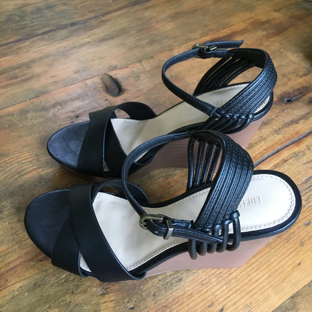 Forever 21 Black Strap Wedge With Brown Wedge Size 6  NEW